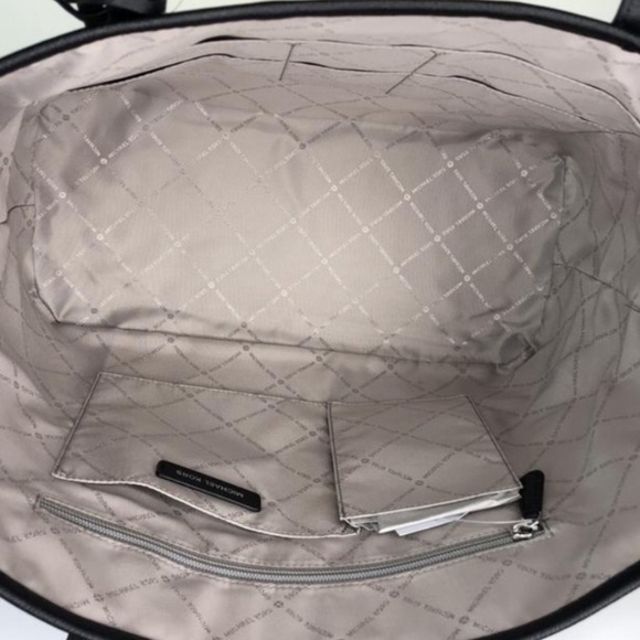 Michael Kors Drawstring Jet Set Tote - Picture 5 of 8